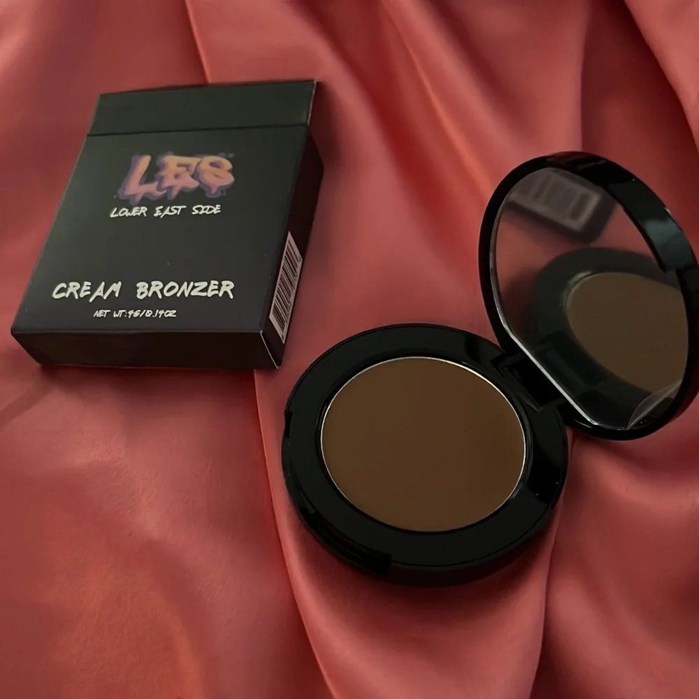 Les Lower East Side SKYSCRAPER CREAM BRONZER NIB